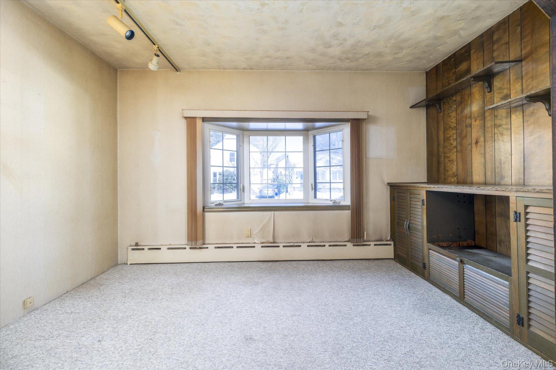 560 Stowe Avenue Baldwin, NY 11510 - Photo 5 of 25