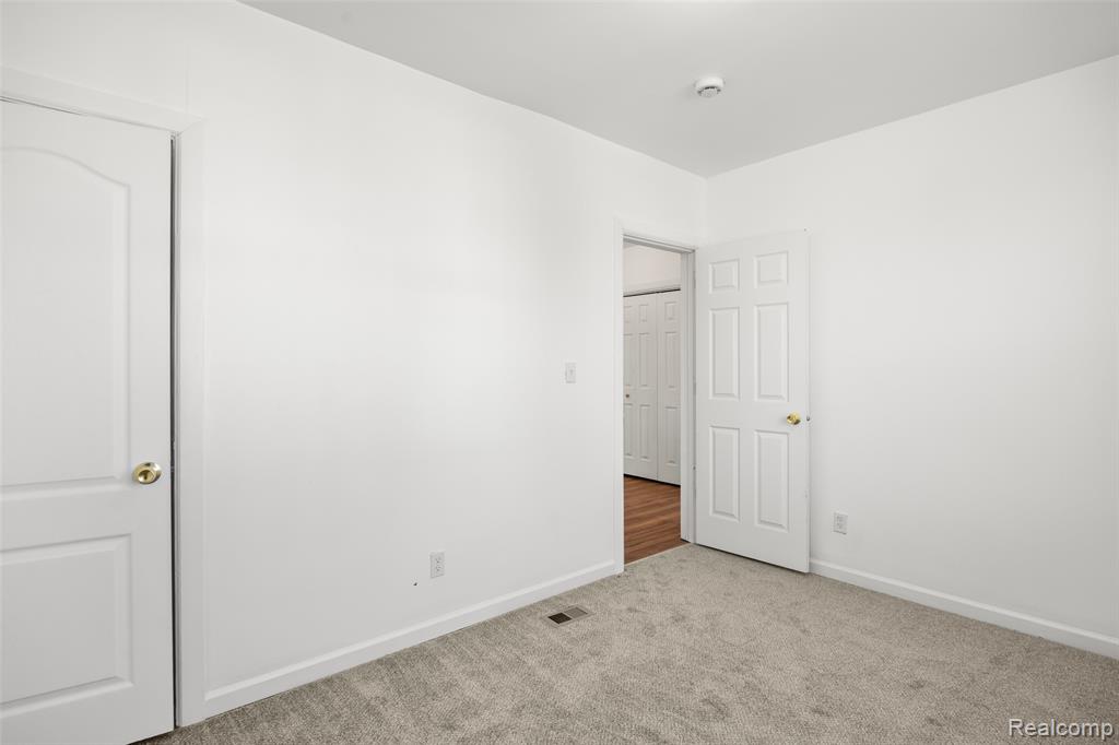 737 Webb Street Detroit, MI 48202 - Photo 23 of 40