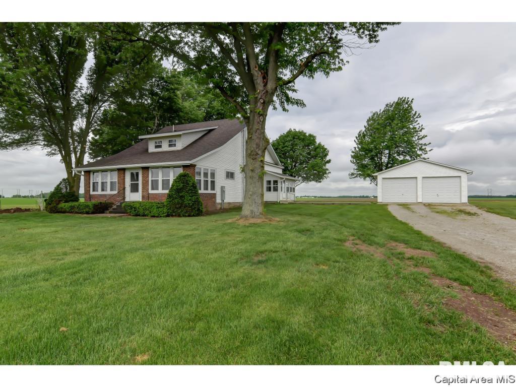 13933 North Pawnee Road Pawnee, IL 62558 - Photo 1 of 36