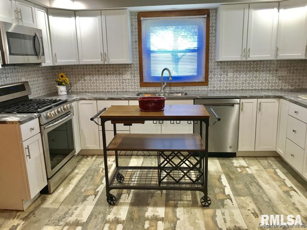 13933 North Pawnee Road Pawnee, IL 62558 - Photo 17 of 36