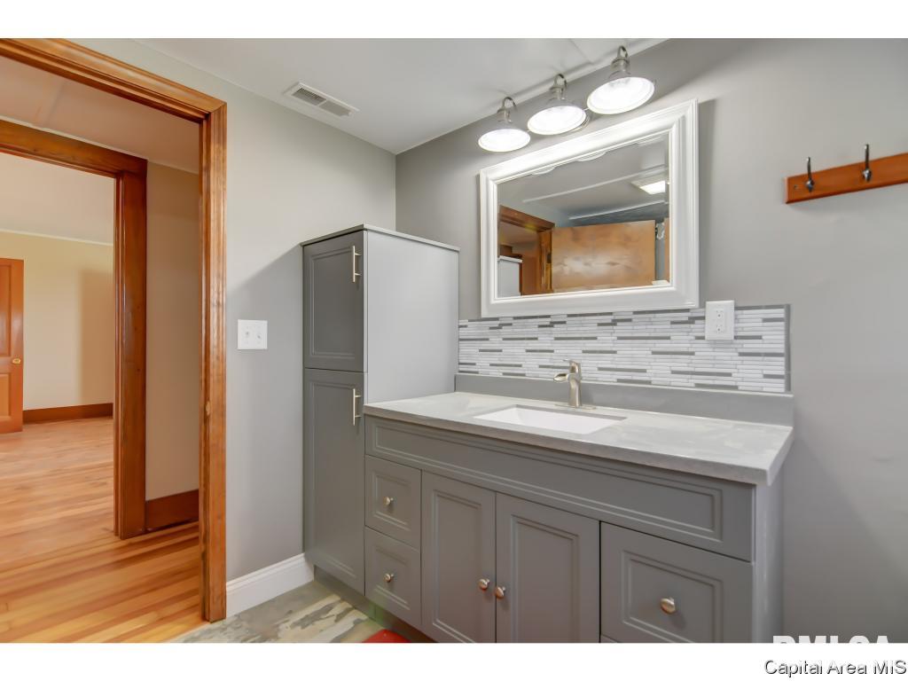 13933 North Pawnee Road Pawnee, IL 62558 - Photo 33 of 36
