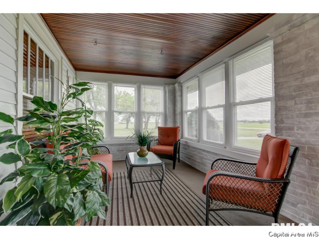 13933 North Pawnee Road Pawnee, IL 62558 - Photo 8 of 36