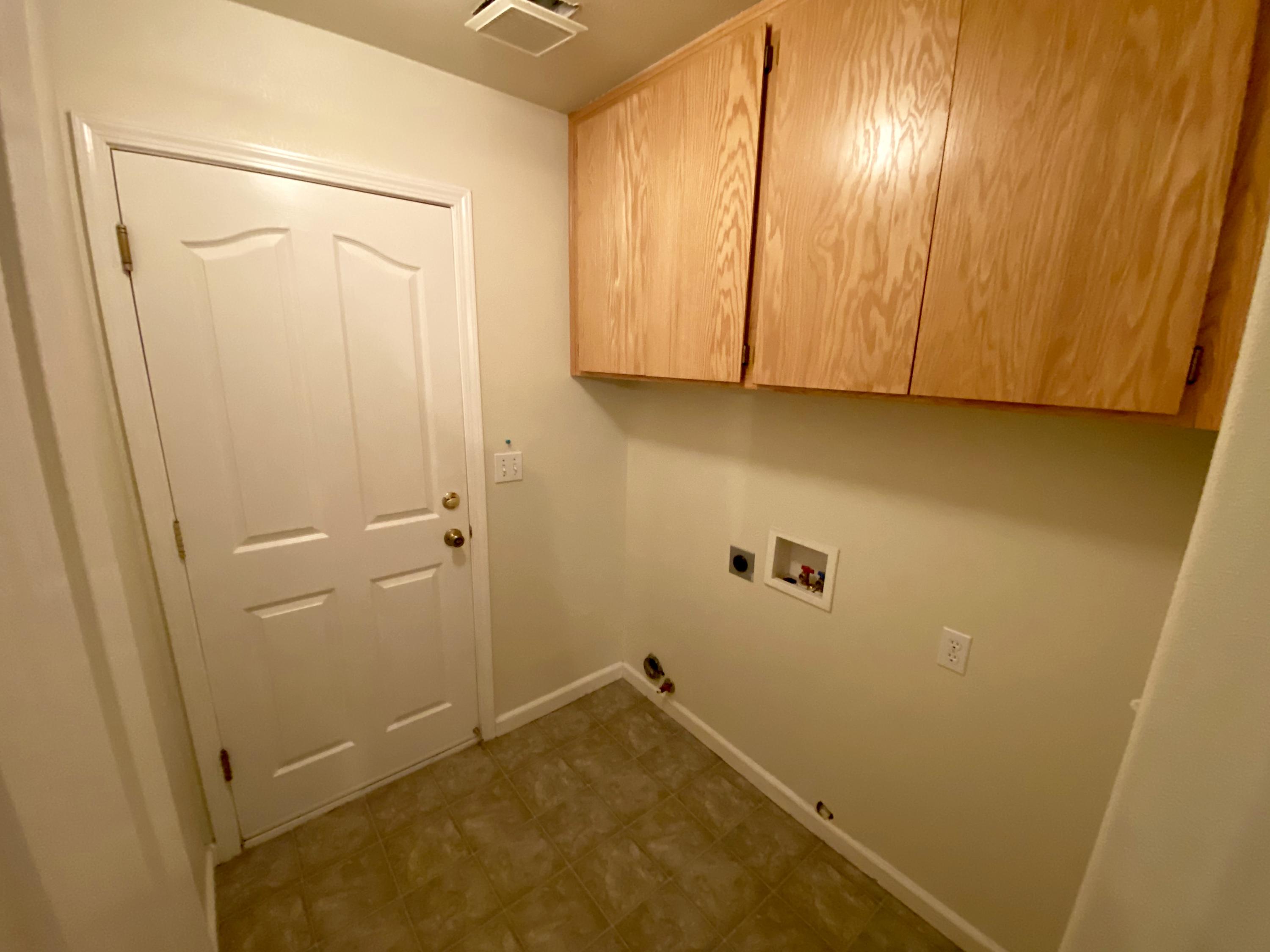 5378 Cedars Road Redding, CA 96001 - Photo 17 of 23 a view of room and utility room