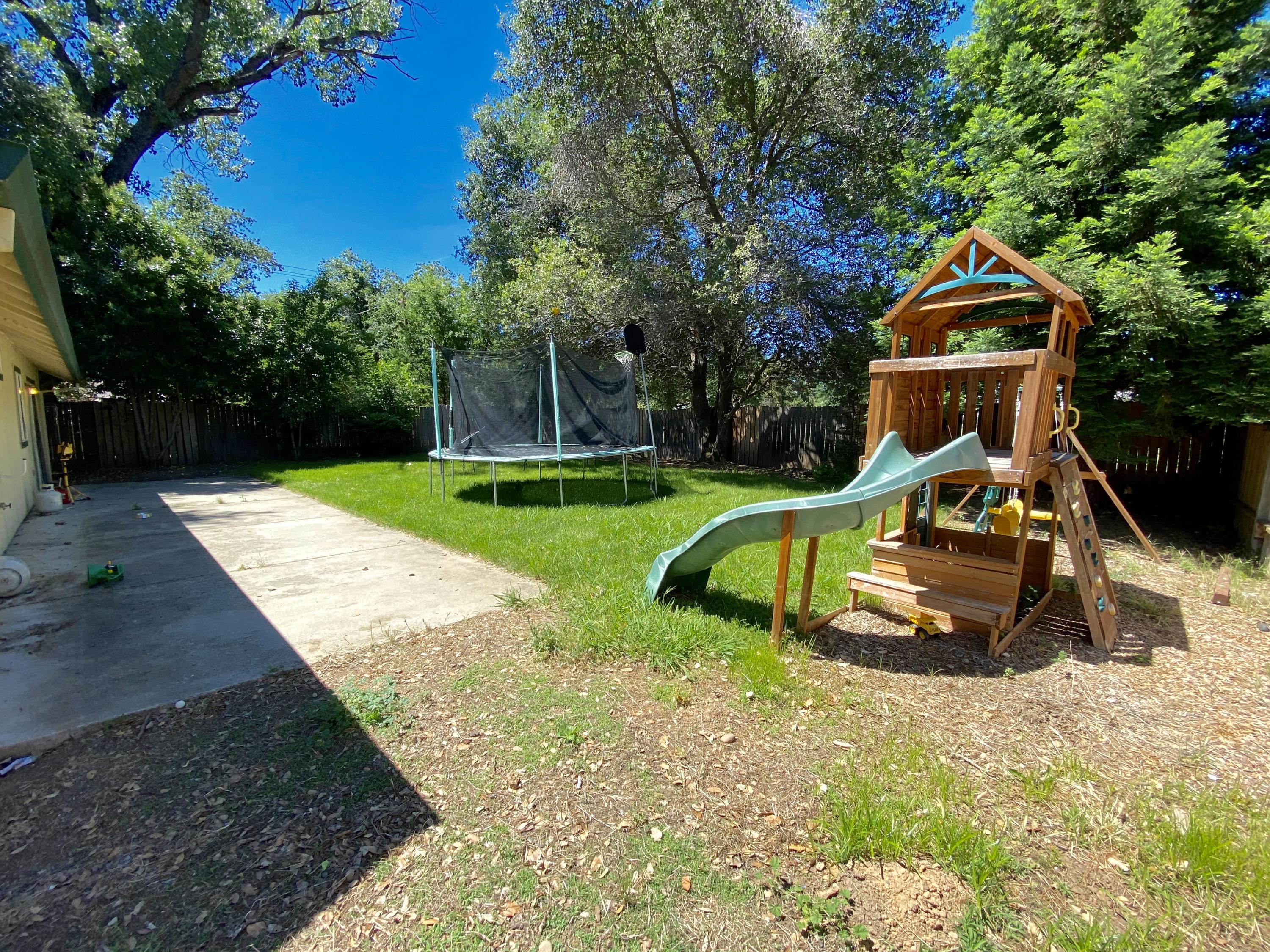 5378 Cedars Road Redding, CA 96001 - Photo 21 of 23