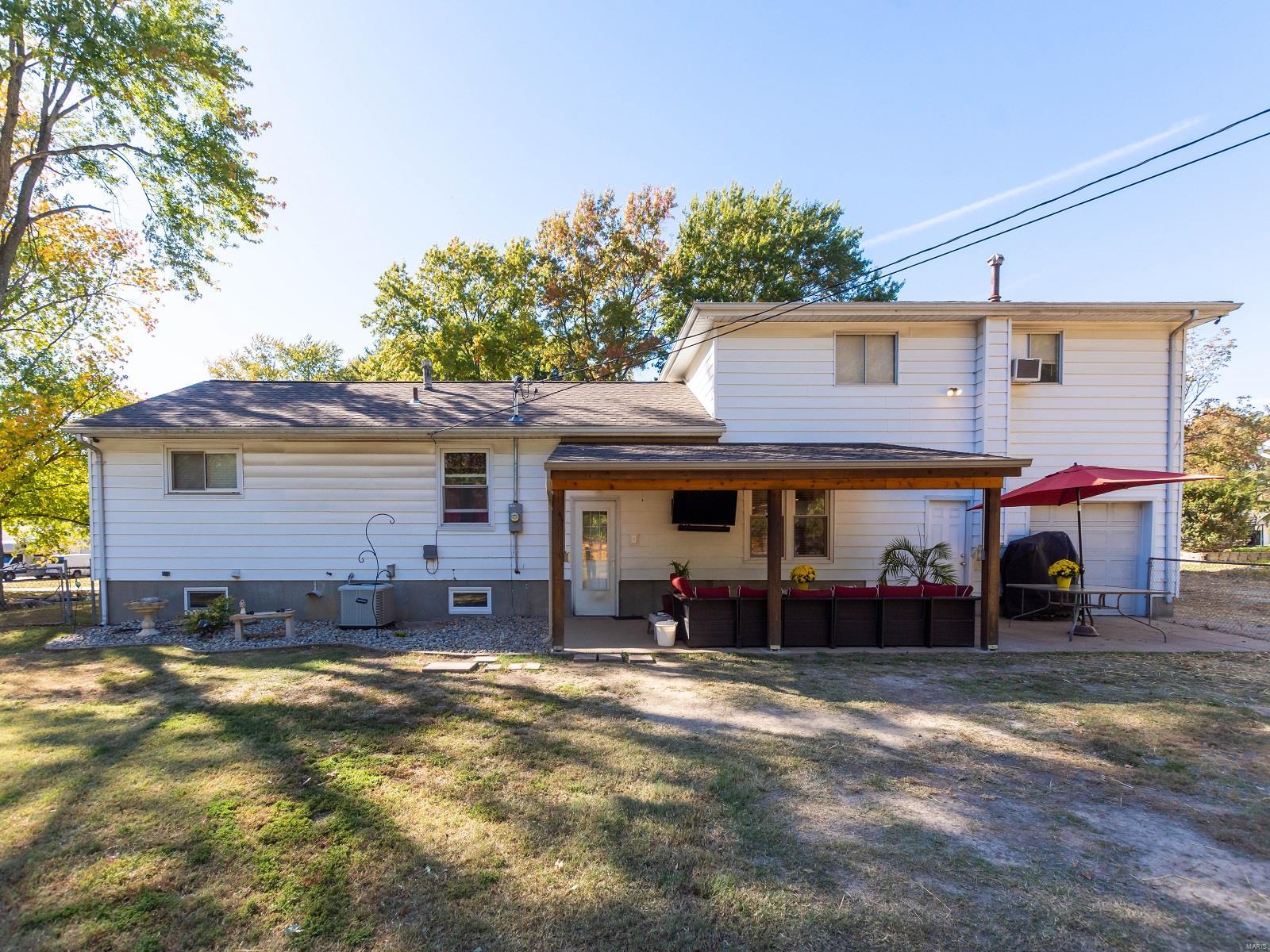 116 Applegate Lane Ballwin, MO 63011 - Photo 18 of 19 Gallery Image 18