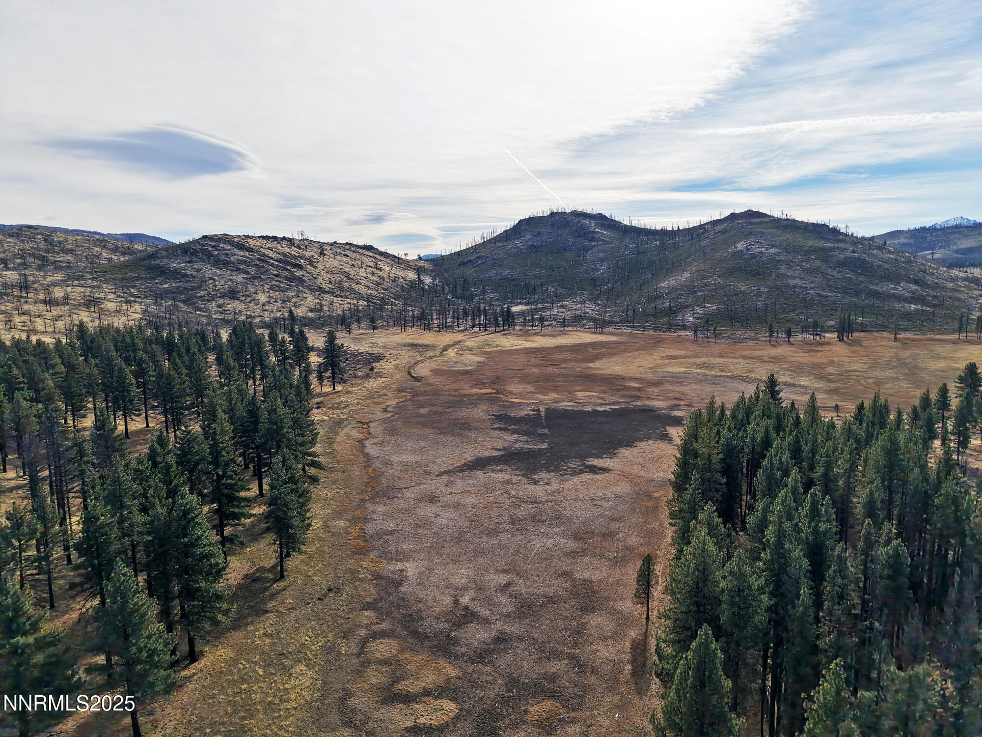047 State Route 89 Markleeville, CA 96120 - Photo 5 of 70 a view of lake with mountain