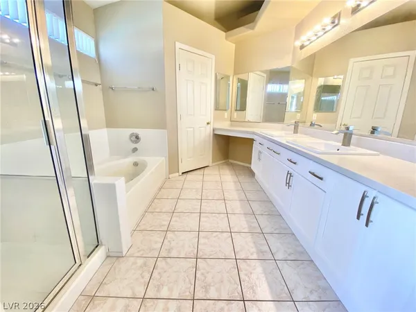 $2,299 | 4678 Carefree Drive, Las Vegas, NV 89122