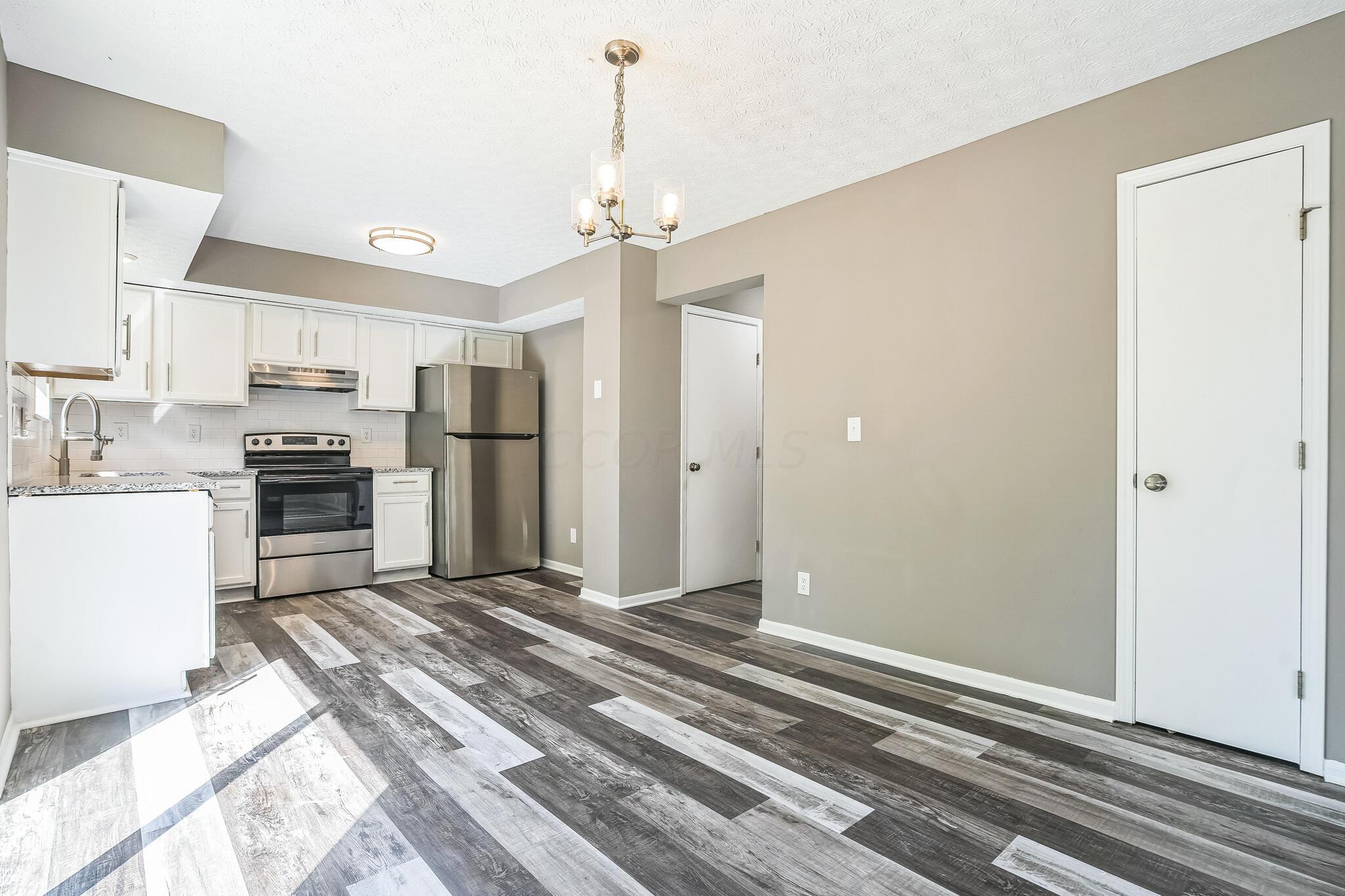 2771 Raphael Drive Columbus, OH 43232 - Photo 9 of 23 R1 (9)
