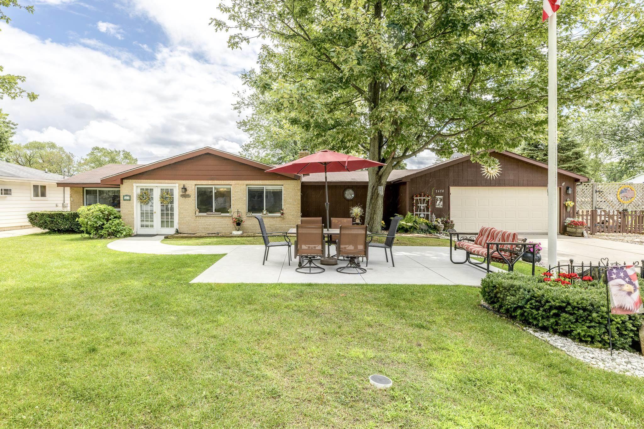 7474 Cardinal Road Lexington, MI 48450 - Photo 2 of 56