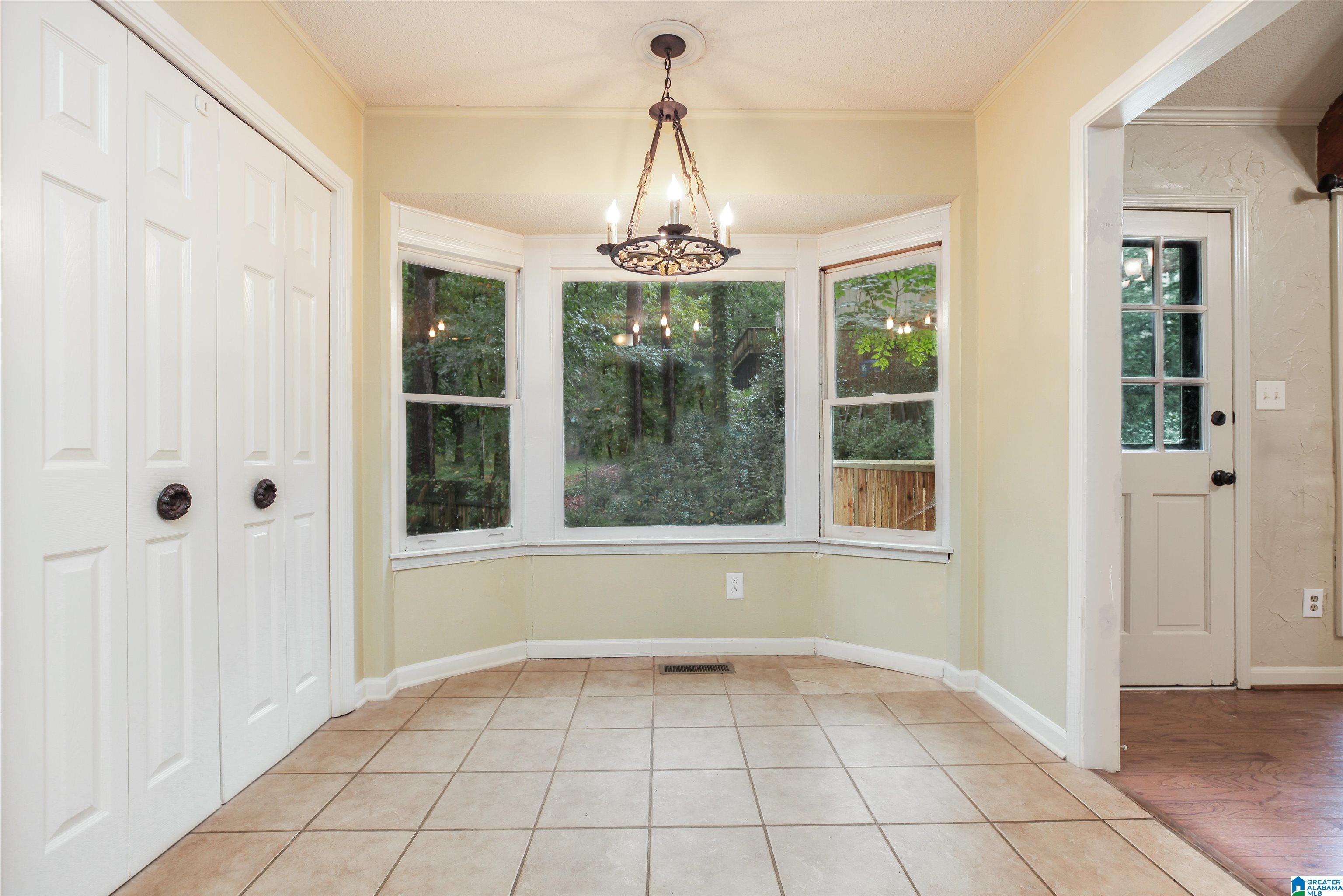 1941 Crossvine Road Birmingham, AL 35244 - Photo 5 of 34
