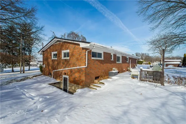 $185,000 | 1032 Greensburg Pike, West Newton, PA 15089