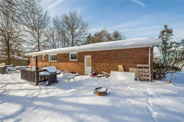 $185,000 | 1032 Greensburg Pike, West Newton, PA 15089