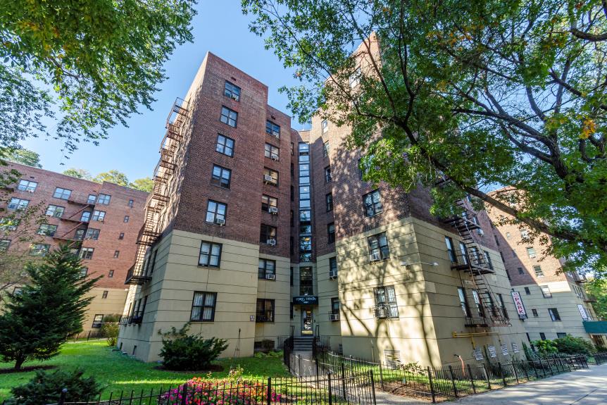 4489 Broadway, Unit 5E Manhattan, NY 10040 - Photo 12 of 13 front view of a building