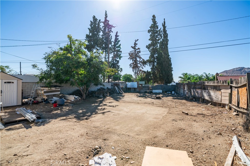 18859 6th Street Bloomington, CA 92316 - Photo 23 of 31