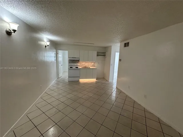 $1,695 | 7841 Johnson Street, Unit 102, Pembroke Pines, FL 33024