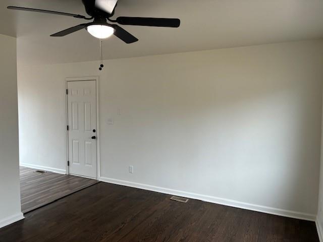 1611 South Queen Ridge Way Independence, MO 64050 - Photo 8 of 54