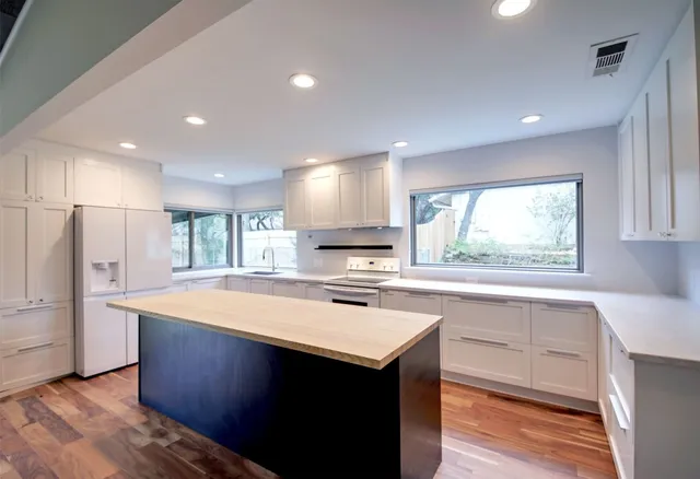 $2,399 | 11813 Highland Oaks Trail, Austin, TX 78759