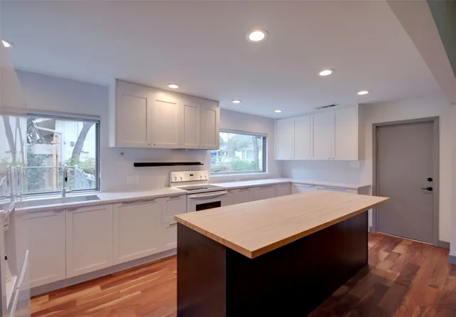 $2,399 | 11813 Highland Oaks Trail, Austin, TX 78759