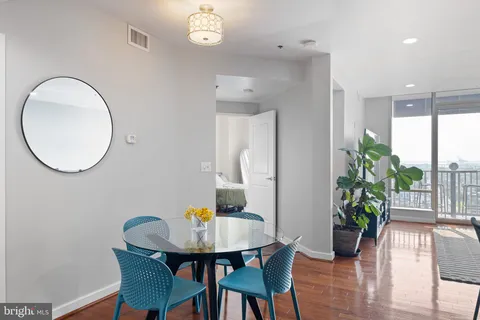 $245,000 | 105 Christina Landing Drive, Unit 1504, Wilmington, DE 19801