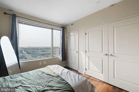 $245,000 | 105 Christina Landing Drive, Unit 1504, Wilmington, DE 19801