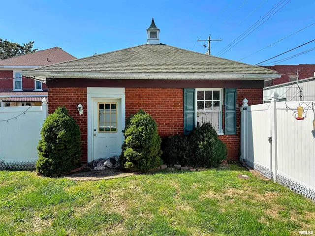 $139,900 | 404 East 5th Street, Johnston City, IL 62951