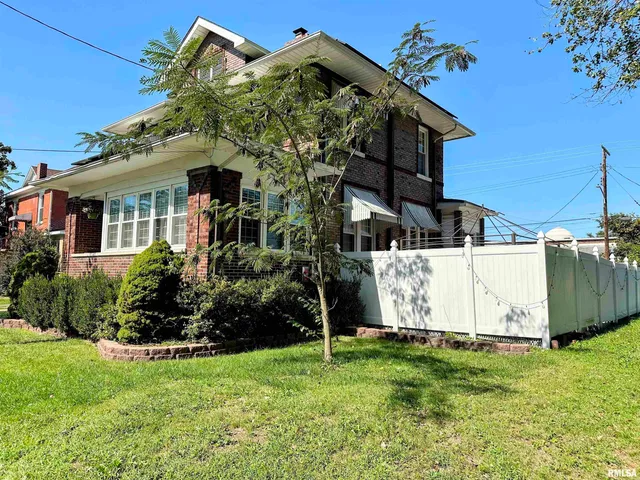 $139,900 | 404 East 5th Street, Johnston City, IL 62951