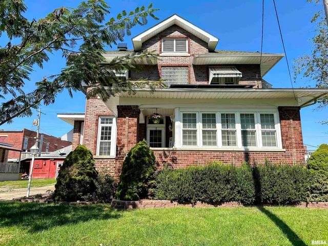 $139,900 | 404 East 5th Street, Johnston City, IL 62951