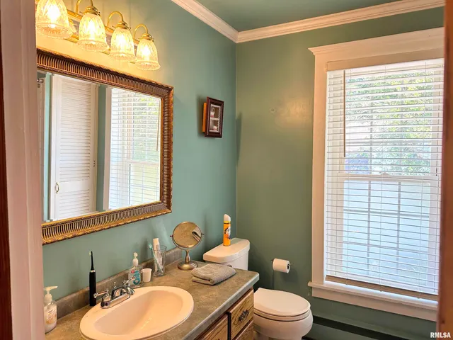 $139,900 | 404 East 5th Street, Johnston City, IL 62951