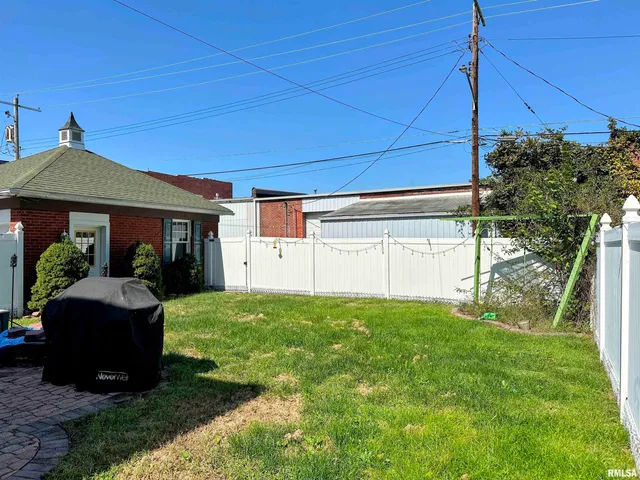 $139,900 | 404 East 5th Street, Johnston City, IL 62951