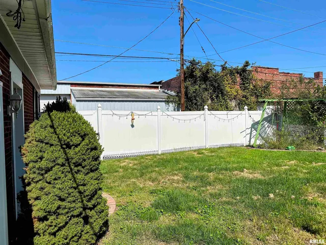 $139,900 | 404 East 5th Street, Johnston City, IL 62951