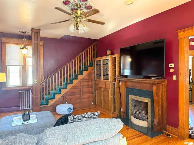 $139,900 | 404 East 5th Street, Johnston City, IL 62951