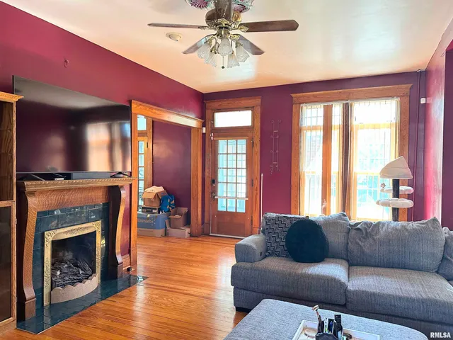 $139,900 | 404 East 5th Street, Johnston City, IL 62951