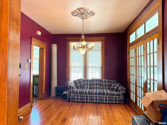 $139,900 | 404 East 5th Street, Johnston City, IL 62951