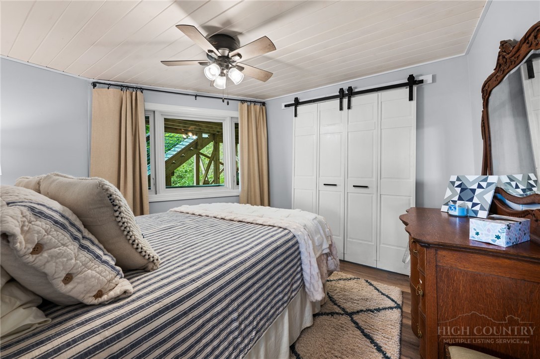 128 Village Road Beech Mountain, NC 28604 - Photo 28 of 32