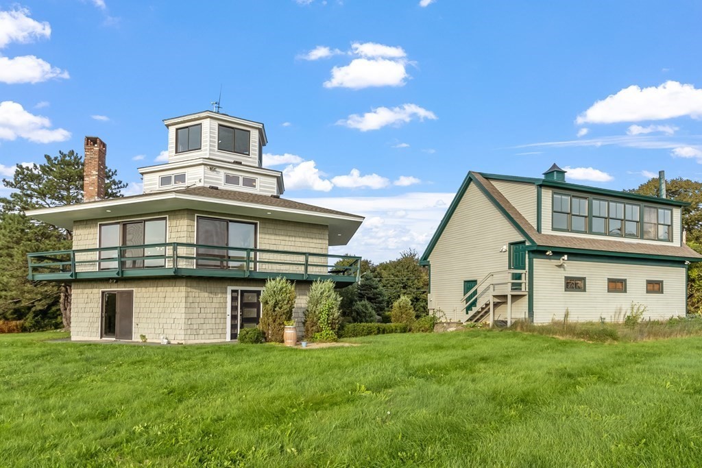36 Osgood Road Sterling, MA 01564 - Photo 33 of 40 a front view of a house with a yard