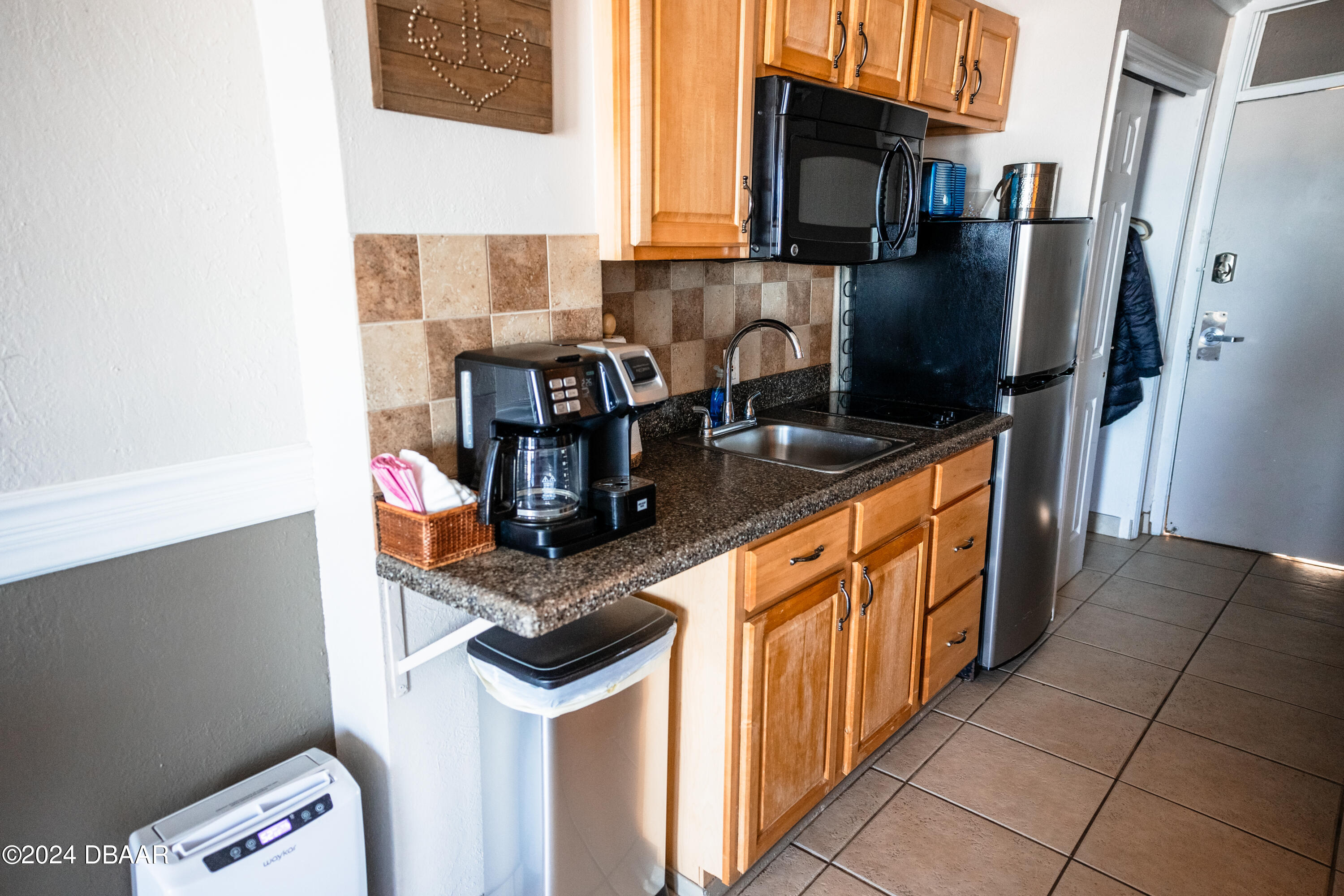 701 North Atlantic Avenue, Unit 306 Daytona Beach, FL 32118 - Photo 4 of 22 1-26