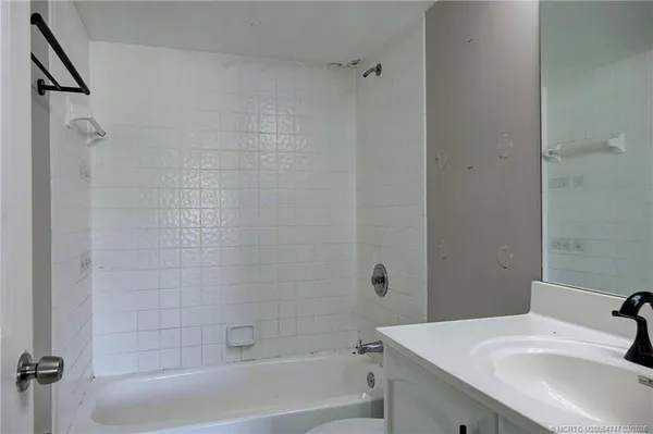 $170,000 | 3051 Southeast Aster Lane, Unit 404, Stuart, FL 34994