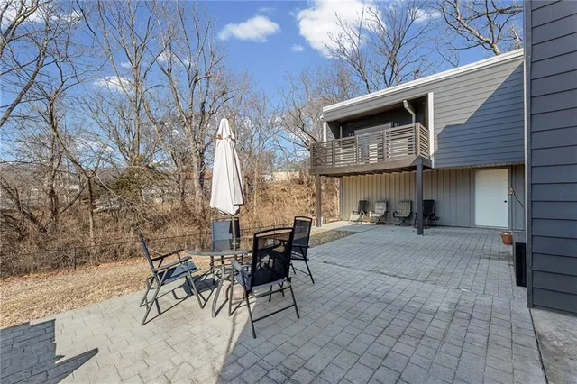 $375,000 | 2804 South Whitney Avenue, Independence, MO 64057