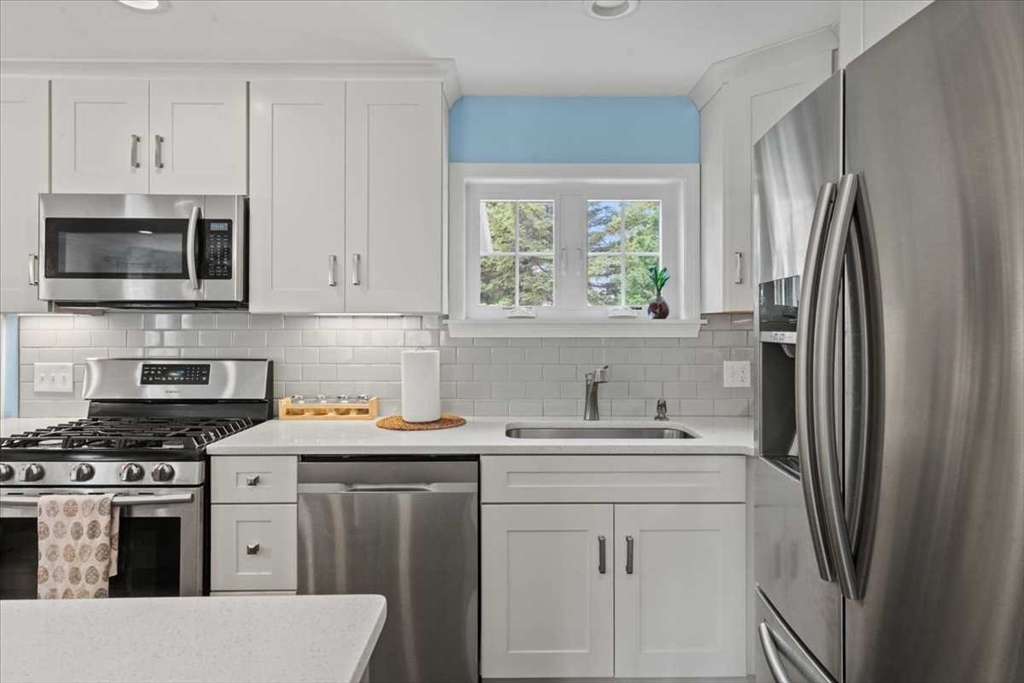 474 Burncoat Street, Unit 474 Worcester, MA 01606 - Photo 10 of 39
