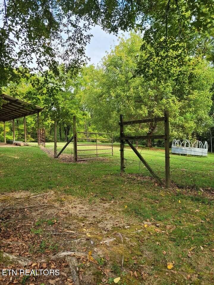 784 Sunset Ridge Lane Hilham, TN 38568 - Photo 8 of 14 659015101_844187972024692_20304903707202