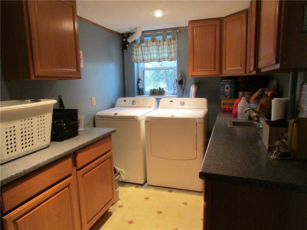 136 McKenzie Road Clinton, PA 15026 - Photo 19 of 25 Laundry room in lower level.