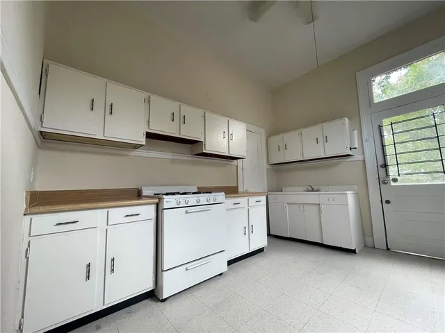 $1,450 | 816 Joseph Street, New Orleans, LA 70115
