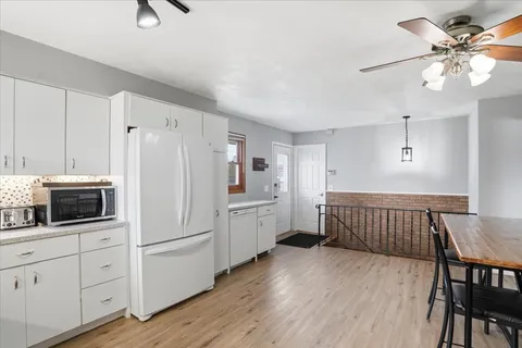 $269,000 | 908 Barnhart Court, Zion, IL 60099