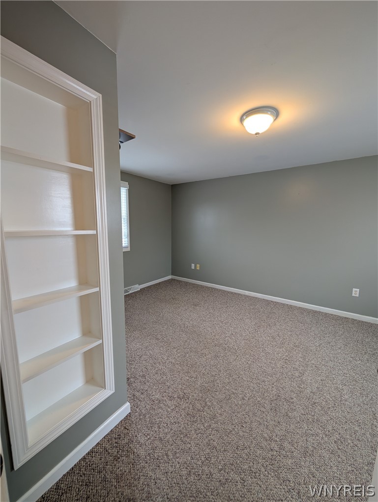 6181 Old Beattie Road Lockport Town, NY 14094 - Photo 9 of 18