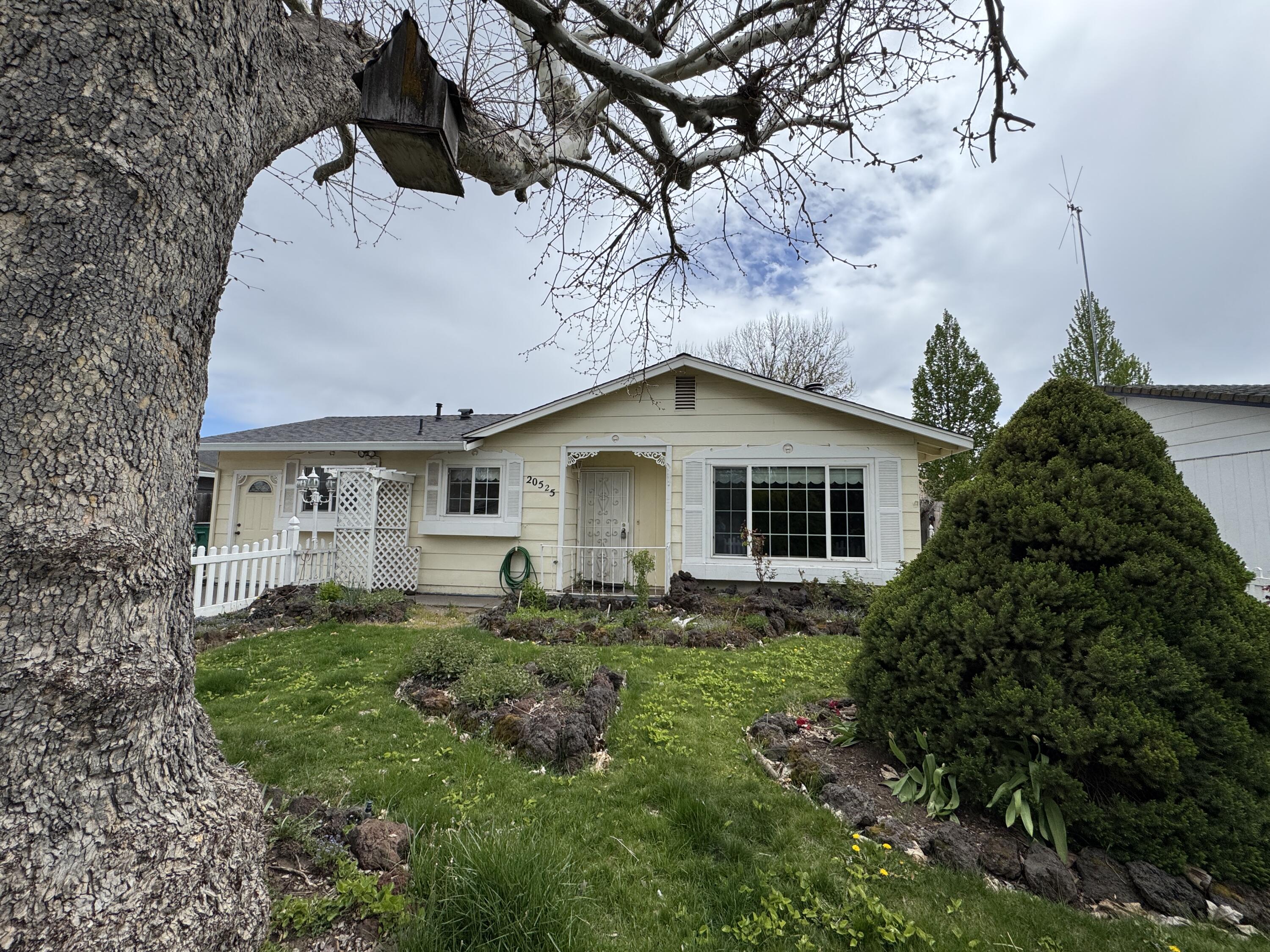 20525 Hudson Street Burney, CA 96013 - Photo 5 of 58 20260420_195534100_iOS