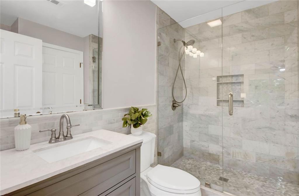 3655 Habersham Road Northeast, Unit B141 Atlanta, GA 30305 - Photo 8 of 19