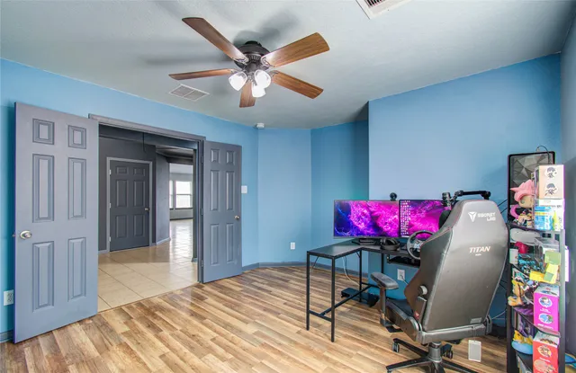 $299,900 | 1805 Foxglove Drive, La Porte, TX 77571