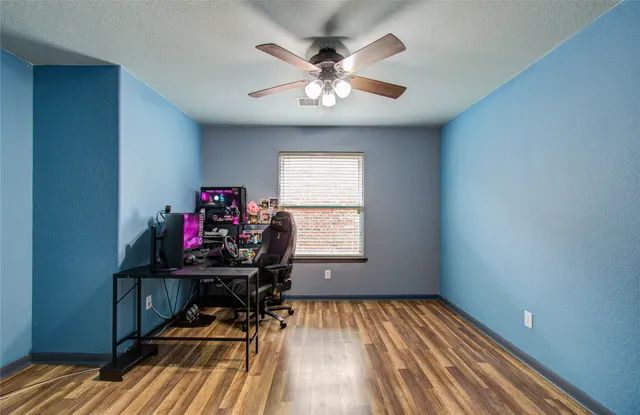 $299,900 | 1805 Foxglove Drive, La Porte, TX 77571