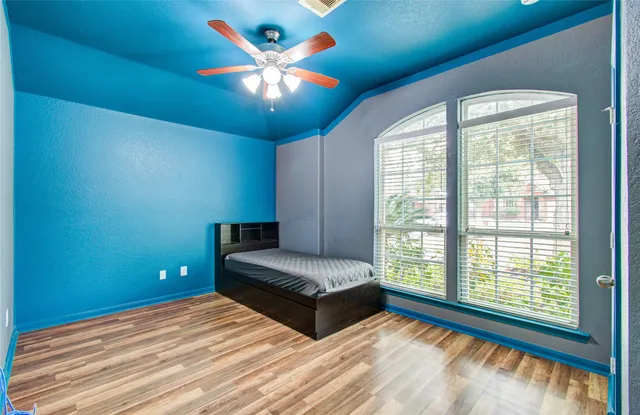 $299,900 | 1805 Foxglove Drive, La Porte, TX 77571