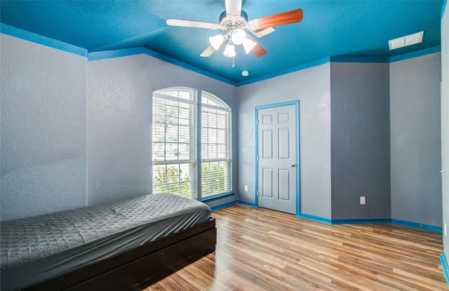 $299,900 | 1805 Foxglove Drive, La Porte, TX 77571